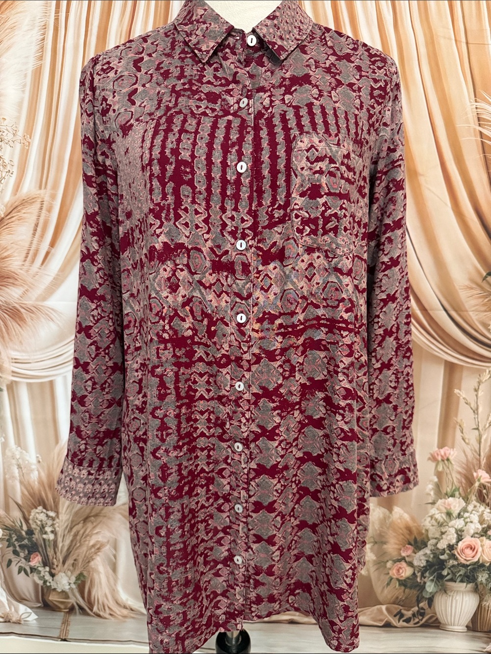 intro. Women’s Burgundy and Gray Patterned Button-Down Shirt